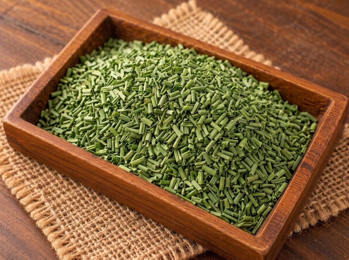 Chives | Freshly Dried Aromatic Herb | Perfect for Salads & Creamy Sauces | Gluten-Free | No MSG | 365 Spicery